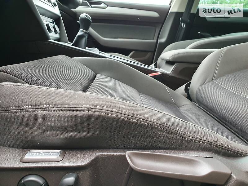 Універсал Volkswagen Passat 2015 в Дрогобичі