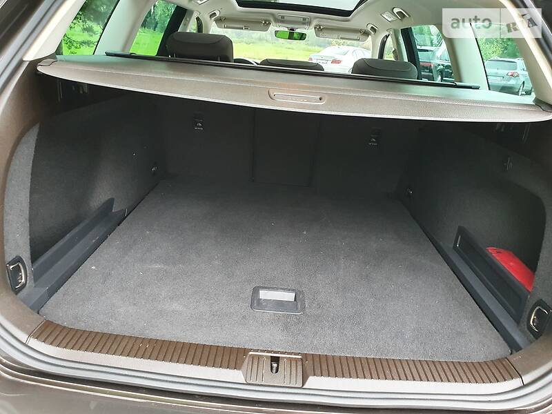 Універсал Volkswagen Passat 2015 в Дрогобичі