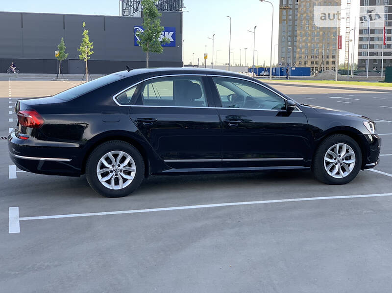 Седан Volkswagen Passat 2017 в Києві