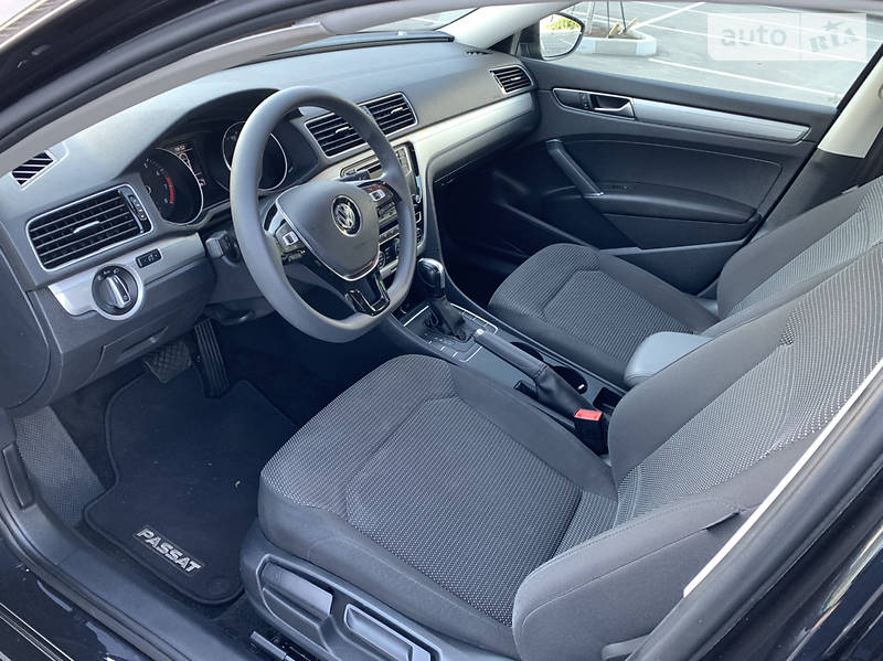 Седан Volkswagen Passat 2017 в Києві