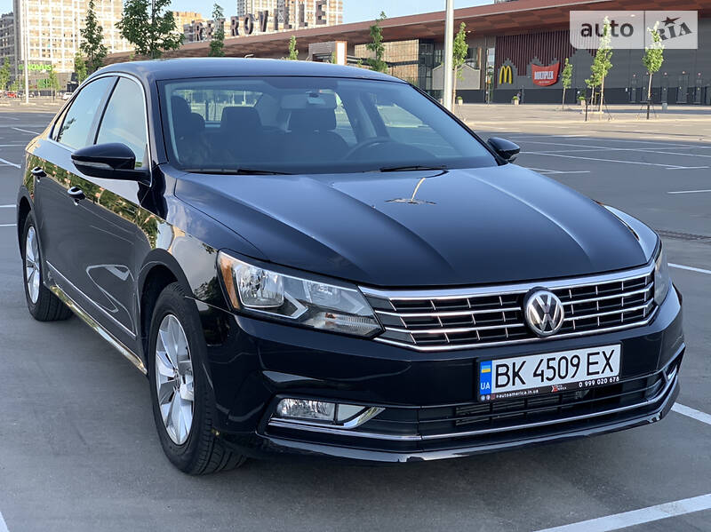 Седан Volkswagen Passat 2017 в Києві