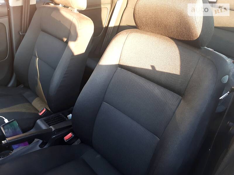 Універсал Volkswagen Passat 2001 в Рівному фото 10 Універсал Volkswagen Passat 2001 в Рівному