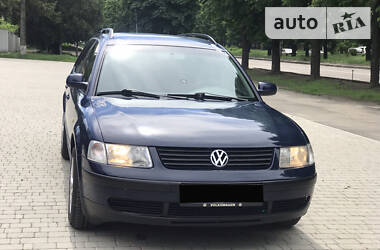 Хетчбек Volkswagen Passat 1999 в 