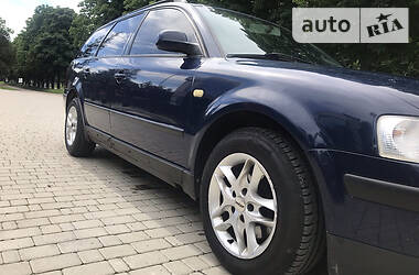 Хетчбек Volkswagen Passat 1999 в 