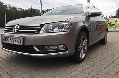 Универсал Volkswagen Passat 2013 в Ровно