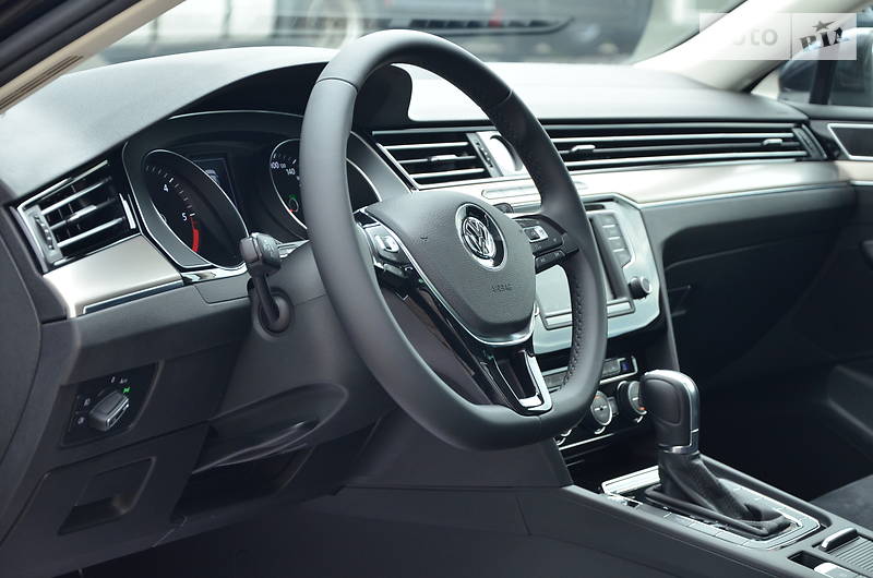 Універсал Volkswagen Passat 2015 в Луцьку