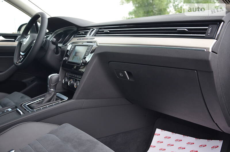Універсал Volkswagen Passat 2015 в Луцьку
