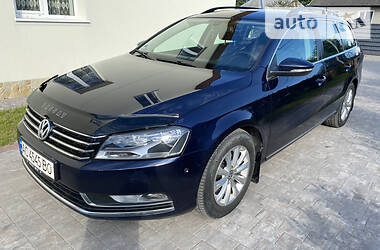 Універсал Volkswagen Passat 2012 в Луцьку