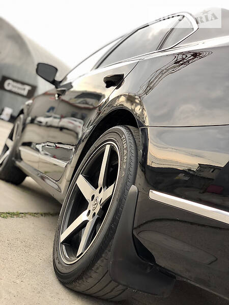 Седан Volkswagen Passat 2014 в Львові