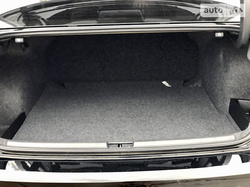 Седан Volkswagen Passat 2014 в Львові
