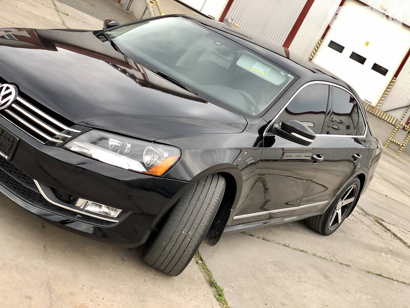 Седан Volkswagen Passat 2014 в Львові