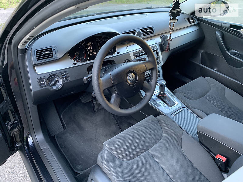 Універсал Volkswagen Passat 2010 в Києві