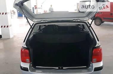 Універсал Volkswagen Passat 2000 в 