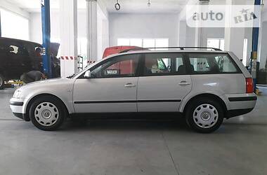 Універсал Volkswagen Passat 2000 в 