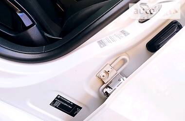 Седан Volkswagen Passat 2012 в 