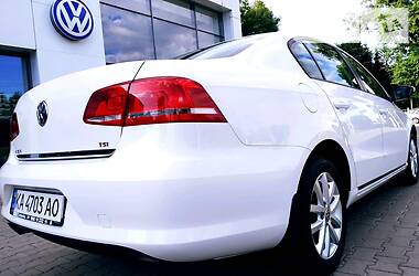 Седан Volkswagen Passat 2012 в 