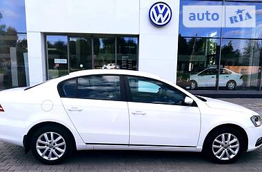 Седан Volkswagen Passat 2012 в 