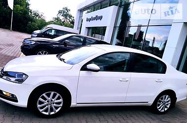 Седан Volkswagen Passat 2012 в 