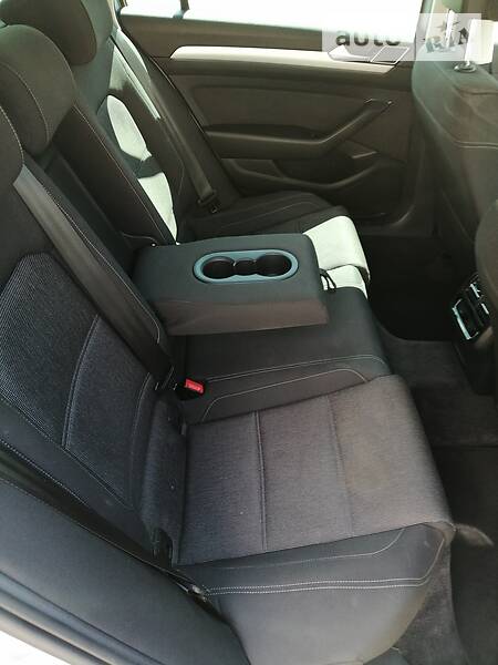 Універсал Volkswagen Passat 2015 в Кам'янець-Подільському