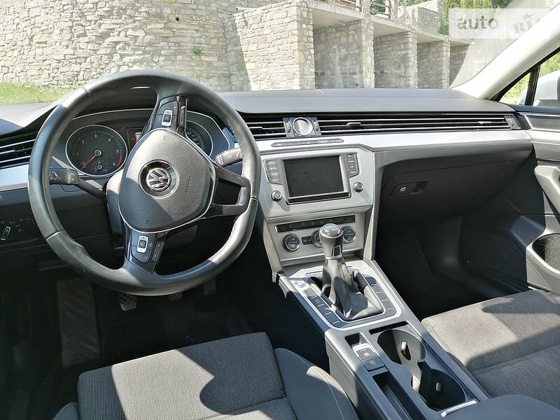 Універсал Volkswagen Passat 2015 в Кам'янець-Подільському