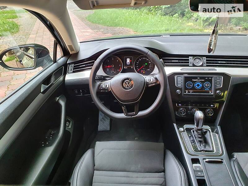 Універсал Volkswagen Passat 2015 в Вінниці