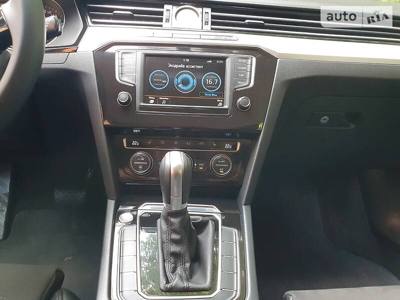 Універсал Volkswagen Passat 2015 в Вінниці