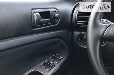 Універсал Volkswagen Passat 2002 в 