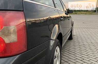 Універсал Volkswagen Passat 2002 в 