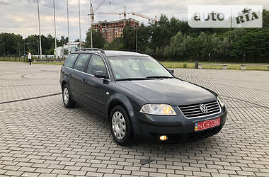 Універсал Volkswagen Passat 2002 в 