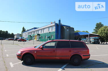 Універсал Volkswagen Passat 1998 в 