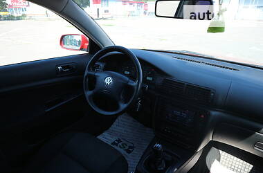 Універсал Volkswagen Passat 1998 в 