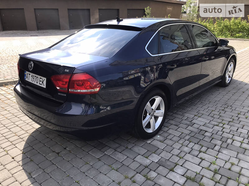Седан Volkswagen Passat 2013 в Івано-Франківську