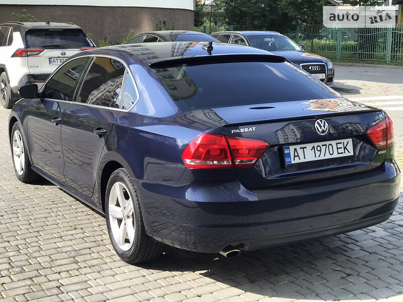Седан Volkswagen Passat 2013 в Івано-Франківську