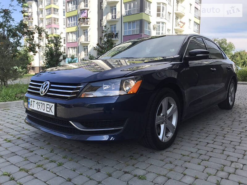 Седан Volkswagen Passat 2013 в Івано-Франківську