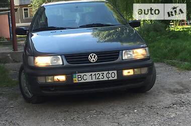 Седан Volkswagen Passat 1997 в Кременце