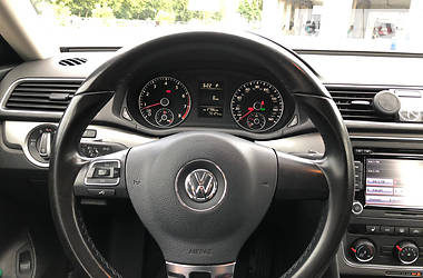 Седан Volkswagen Passat 2015 в 