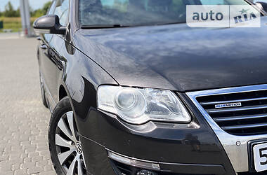 Универсал Volkswagen Passat 2010 в Ровно