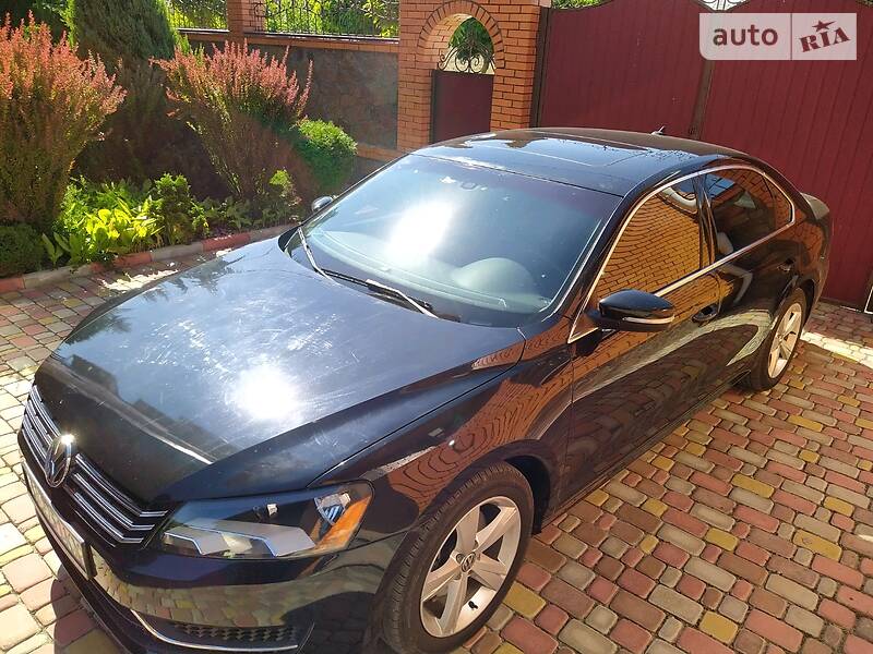 Седан Volkswagen Passat 2013 в Києві