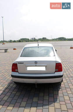 Седан Volkswagen Passat 1997 в 