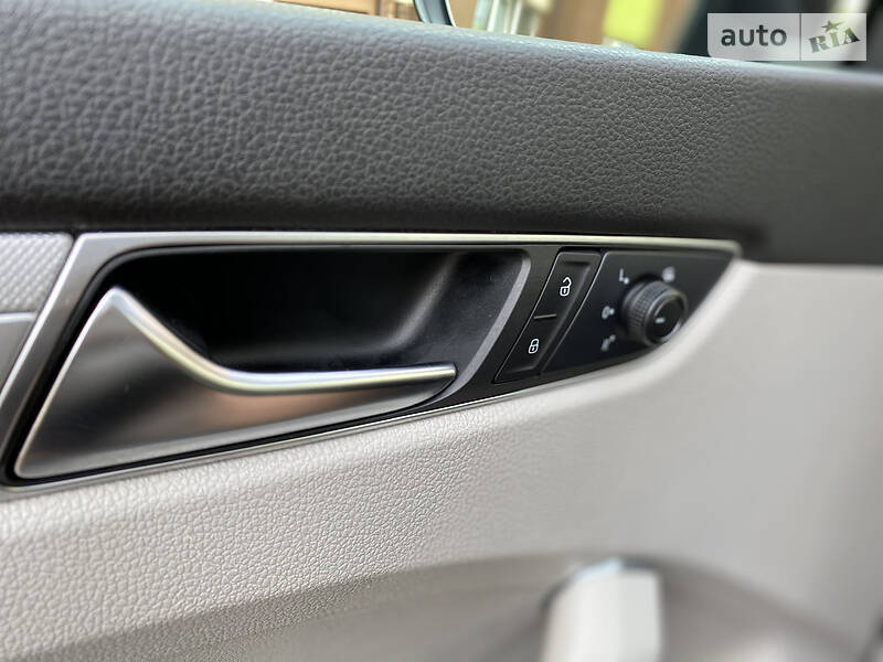 Седан Volkswagen Passat 2017 в Києві