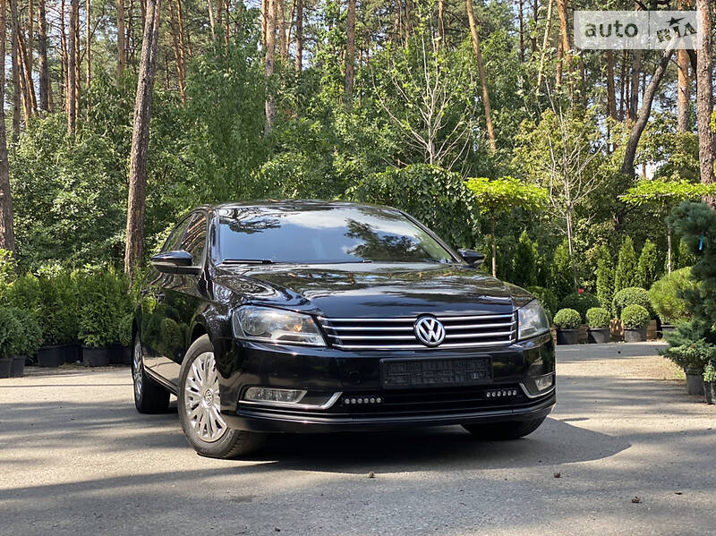 Седан Volkswagen Passat 2013 в Киеве