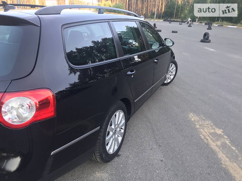 Універсал Volkswagen Passat 2010 в Ірпені
