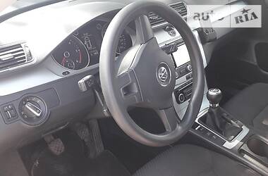 Универсал Volkswagen Passat 2011 в Сокале