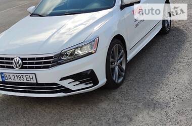 Седан Volkswagen Passat 2016 в Александрие