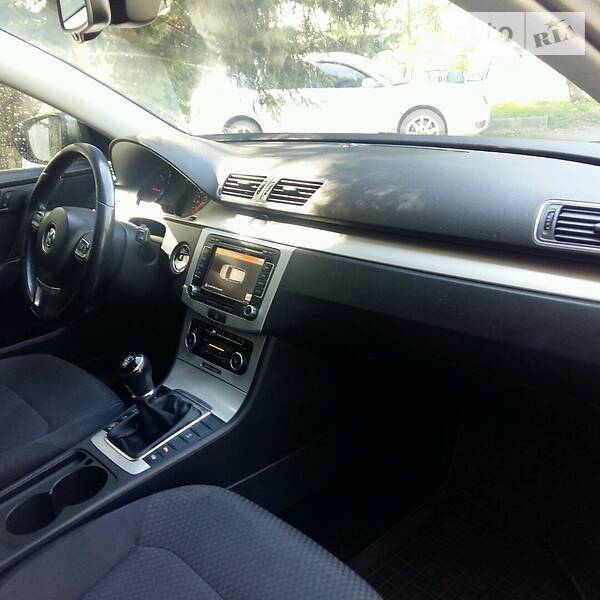 Універсал Volkswagen Passat 2010 в Хусті