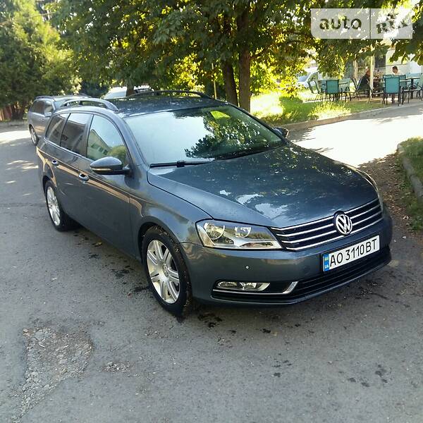 Універсал Volkswagen Passat 2010 в Хусті