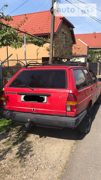 Универсал Volkswagen Passat 1986 в Иршаве