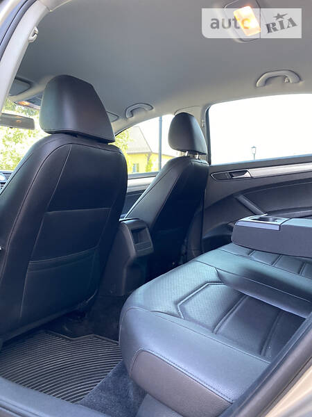 Седан Volkswagen Passat 2016 в Києві