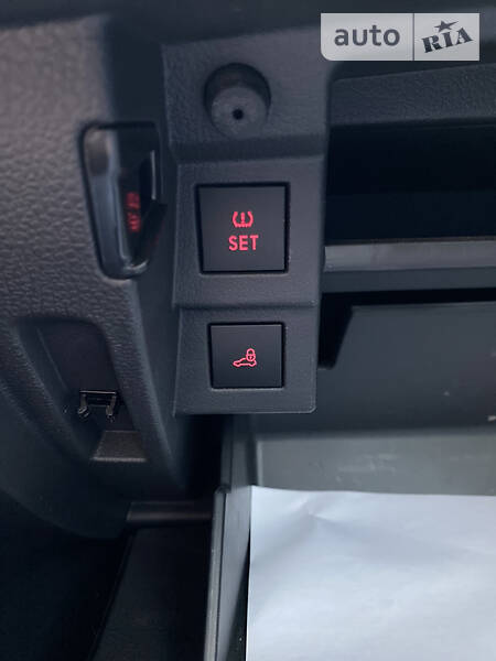 Седан Volkswagen Passat 2016 в Києві