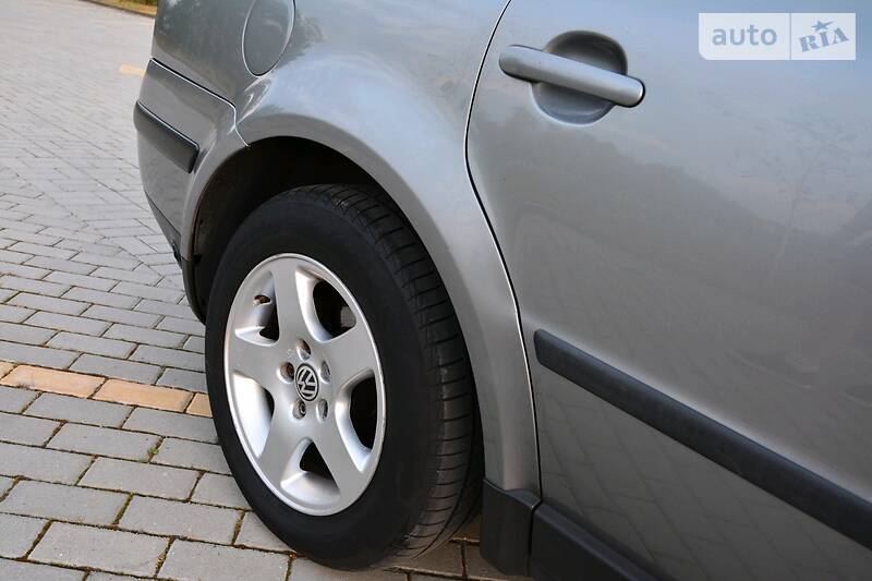 Седан Volkswagen Passat 2002 в Дрогобичі